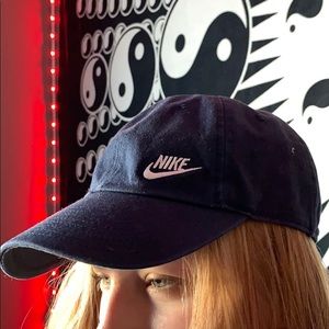 Navy blue nike cap 🧢 ✨